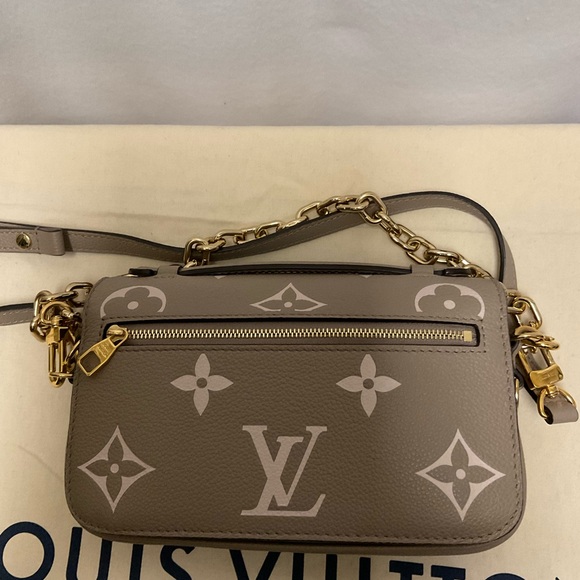 Louis Vuitton Pochette Métis East West - Picture 3 of 15